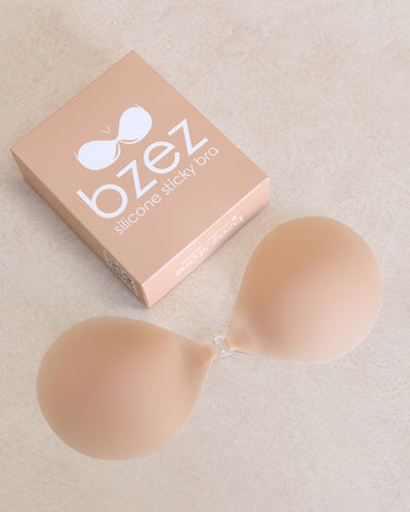 BZEZ Silicone Sticky Bra with box